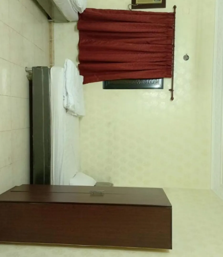 عمارة سكنية مخدومة قريبه من الحرم